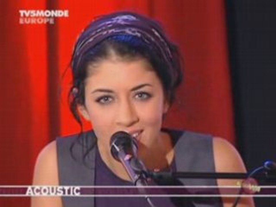 Nolwenn Leroy - Endormie (TV5 acoustic)