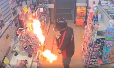 ปล้นร้านเซเว่น เผาเคาน์เตอร์ชิงเงิน 6 พัน ยังจับคนร้ายไม่ได้