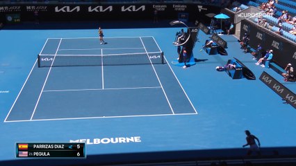 Bousculée, Pegula se qualifie et retrouvera Sakkari en huitièmes : Résumé de sa victoire en vidéo