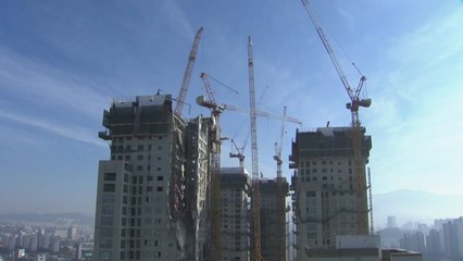 광주 아파트 붕괴 건물 타워크레인 해체 작업 시작 / YTN