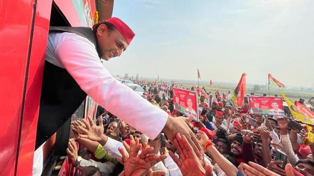 Akhilesh Yadav's safe seat bets, peak of Corona third wave