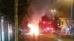 Beşiktaş Meydan’da otomobil alev alev yandı