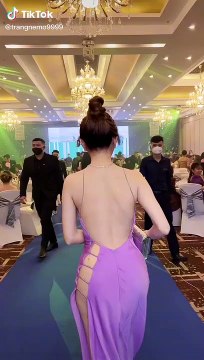 Phong cách thời trang kiệm vải của Trang Nemo: Có bộ váy vượt qua độ kiệm vải của Ngọc Trinh