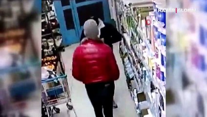 İstanbul Esenyurt'ta hırsızlar marketten 5 bin TL'lik ton balığı çaldılar