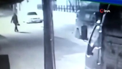 Akü hırsızları kamerada