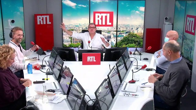 Philippe Caverivière : Comme les pompiers, Castex nous vend des calendriers, sans les pectoraux