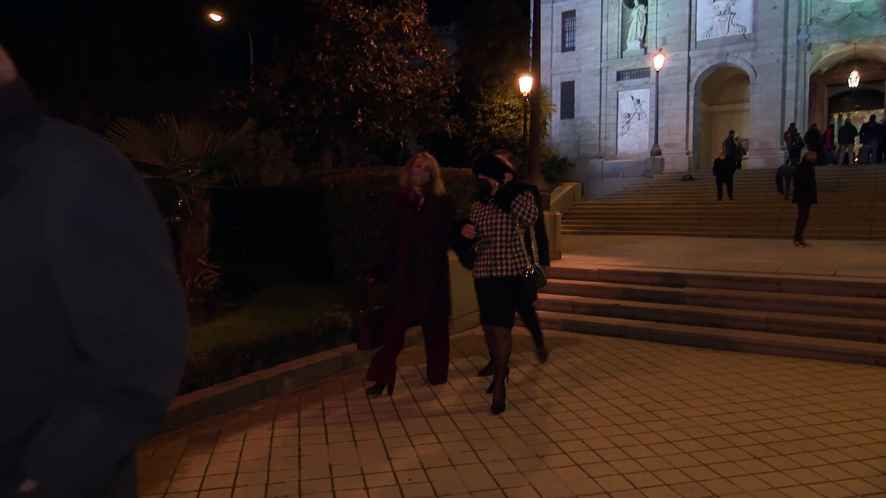 La viuda de Jaime Ostos, rota en el funeral por el torero