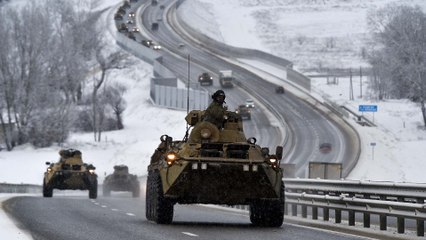 US predicts Russia will ‘move in’ on Ukraine as UK and Canada send arms and special forces
