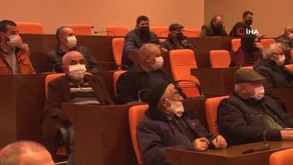 Çekmeköy'de 'Tapu Teslim Töreni'nde 35 aile tapularını Başkan Poyraz'ın elinden aldı