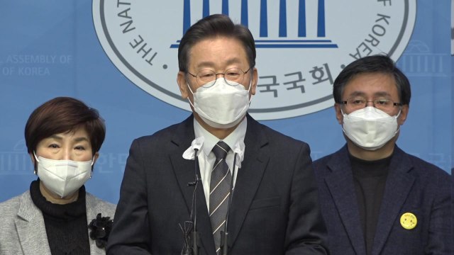 이재명 백신 3차 접종자에 영업시간 제한 완화 검토 / YTN