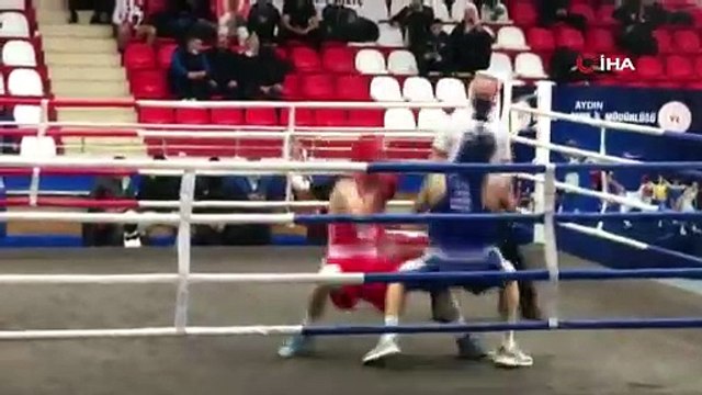 Eşi benzeri görülmemiş boks maçı! Aynı anda nakavt oldular