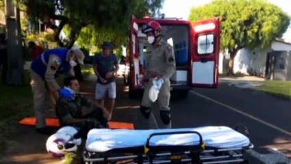 Militares do Exército ficam feridos após colisão entre carro e moto no Jardim Nova York