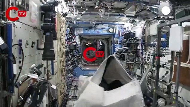 Uzayda goril kostümü giyen NASA astronotu nedenini açıkladı