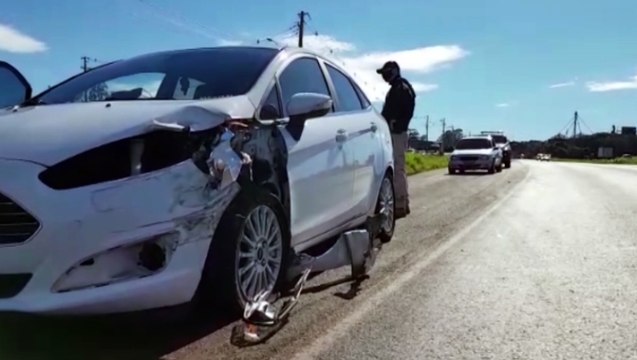 Carros se envolvem em colisão na rodovia PRc-467, em Cascavel