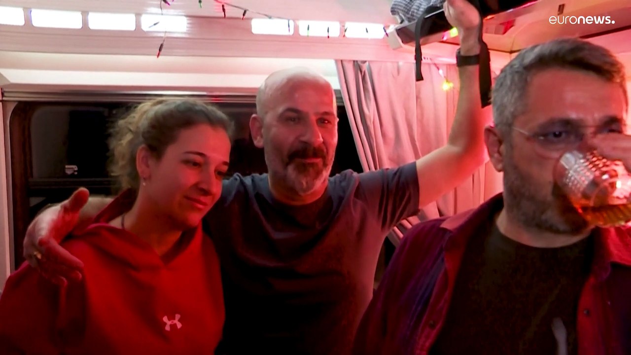 32 Sunden an Bord des 'Doğu Express': Party, Sightseeing und Freudentänze