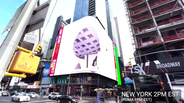 La star italienne Laura Pausini a lancé hier son nouveau single avec une performance visuelle 3D aux quatre coins du monde - VIDEO