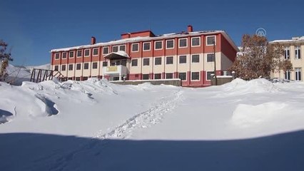 Karlıova'da kar yağışının durması ile yaşam normale döndü