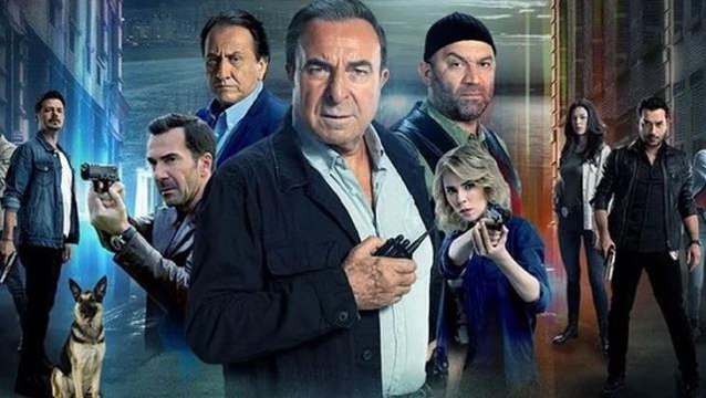 Arka Sokaklar'da bugün: Mesut Komiser, Rıza Baba'yı evinin önünde vuruyor!