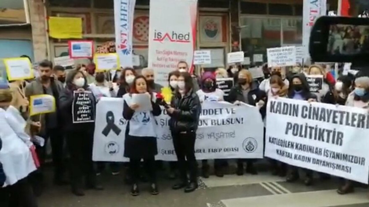 Sağlık çalışanlarından Ömür Erez eylemi