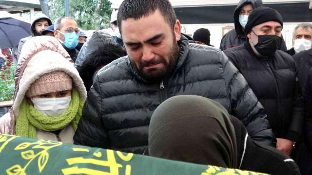 Kartal'da silahlı saldırı sonucu yaşamını yitiren hemşire için cenaze namazı kılındı