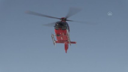 Son dakika haber... DİYARBAKIR - Ambulans helikopter nefes darlığı yaşayan hasta için havalandı