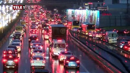 İstanbul'da trafik yoğunluğu yüzde 90'a ulaştı!