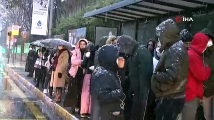 Beklenen kar İstanbul'da etkili olmaya başladı