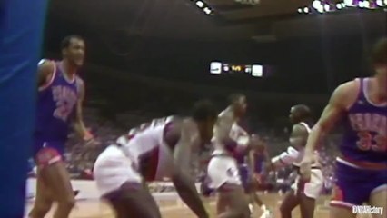 NBAHistory: Some Great Clyde Drexler Glide Plays