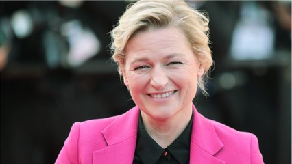 GALA VIDEO - Anne-Elisabeth Lemoine : quelle mère est-elle pour ses fils Arthur et Vasco ?