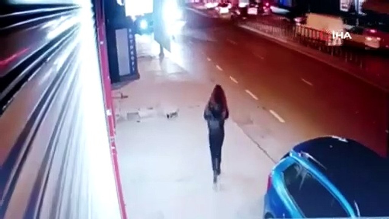 Üniversite öğrencisine taşla saldırı- O anlar kamerada