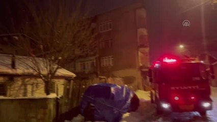 Apartman dairesinde çıkan yangın hasara yol açtı