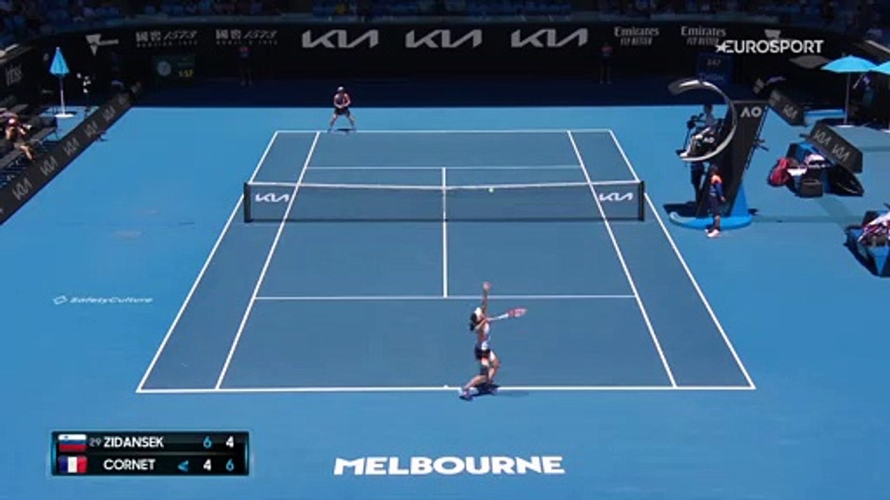 Le passing "glissé" d'Alizé face à Tamara Zidansek en vidéo