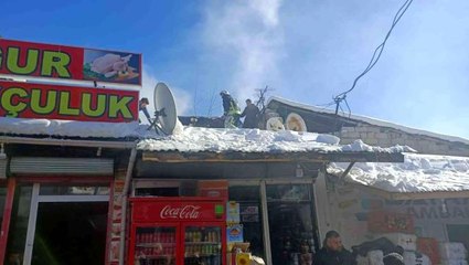 Son dakika haber: Erciş'te iş yeri yangını