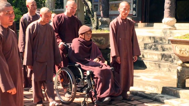Addio a Thích Nhất Hạnh, il monaco zen della Piena Coscienza