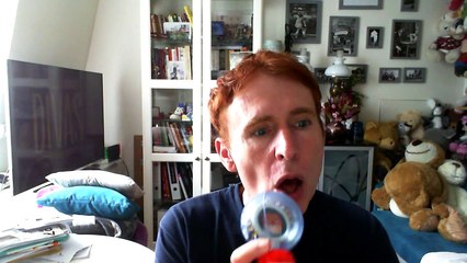 Wiwi égratigne "problems"