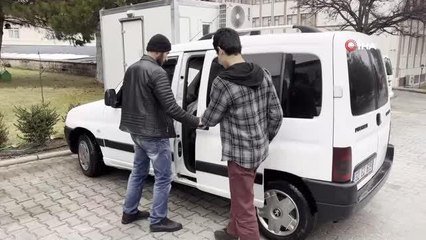 Isparta'da soğuktan donmak üzere olan büyük Ak Balıkçıl kurtarıldı