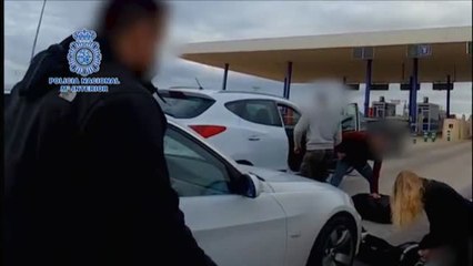 Télécharger la video: Detenida una banda de atracadores de bancos italianos afincados en Orihuela (Alicante)