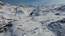 Karla kaplı Ağrı Dağı ve Iğdır dağları havadan görüntülendi