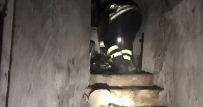 Gallipoli (LE) - Incendio nel centro storico: intera famiglia salvata dai Vigili del Fuoco (22.01.22)