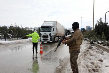 GAZİANTEP'TE, KIŞ LASTİKSİZ VE ZİNCİRSİZ ARAÇLA OTOYOLA GİRİŞE İZİN YOK