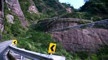 As rodovias mais perigosas do Brasil: Serra Do Corvo Branco e Serra do Rio Do Rastro (SC-370 e SC-390).