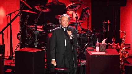 GALA VIDEO - Julio Iglesias au plus mal ? Il fait une mise au point !