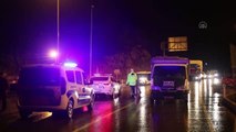 Konya-Afyonkarahisar kara yolu yoğun kar nedeniyle trafiğe kapatıldı