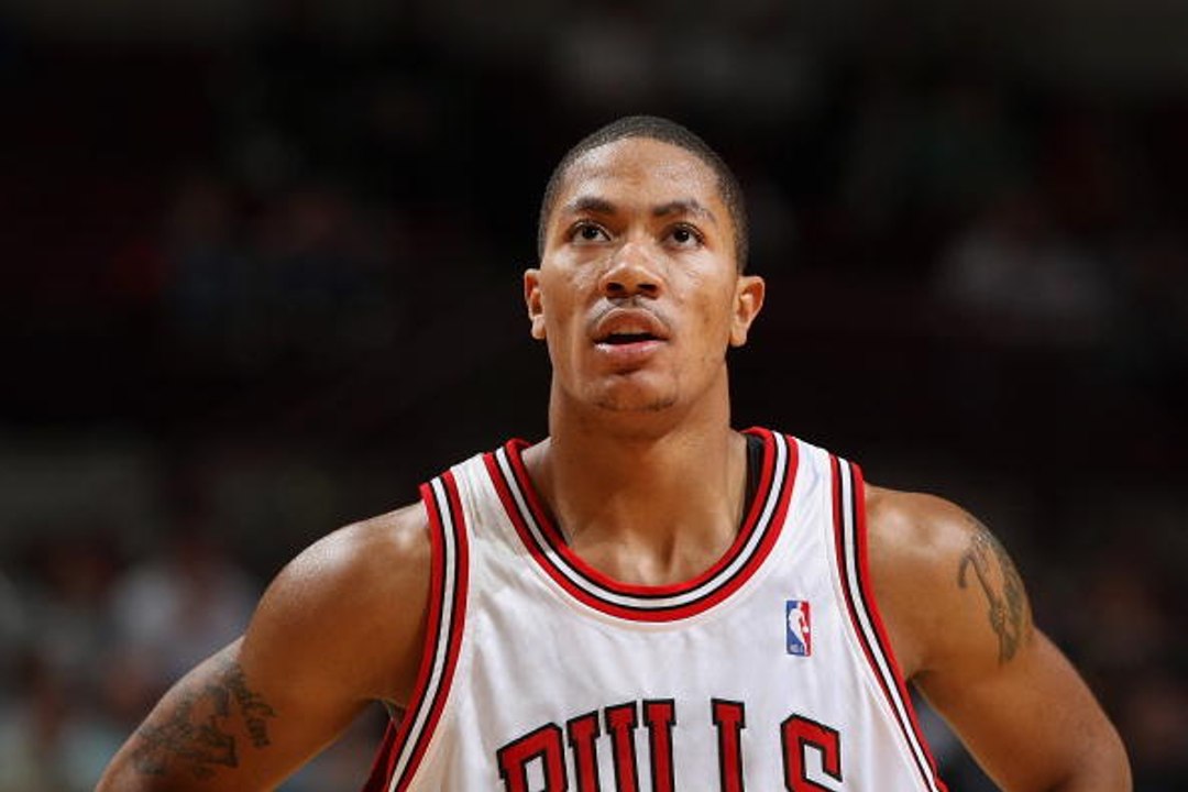 how old is derrick rose