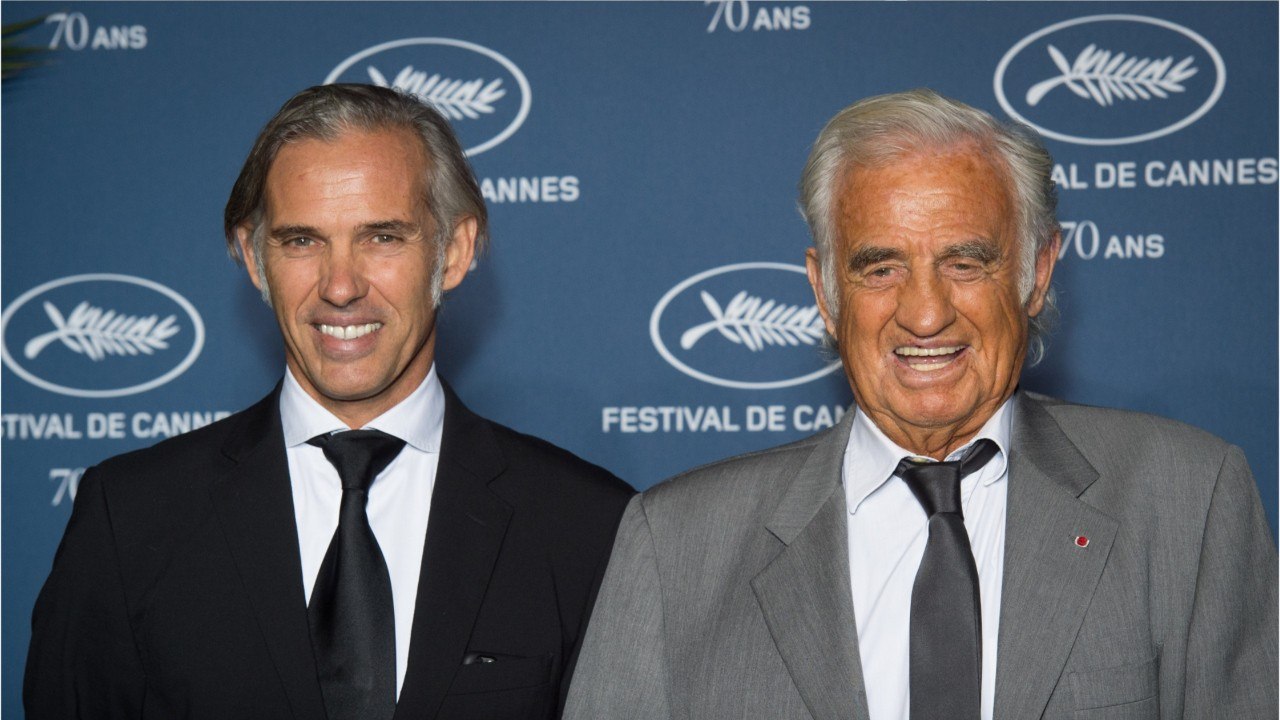 GALA VIDEO - “La complicité dans le regard” : Paul Belmondo rend un bel hommage à son père, Jean-Paul