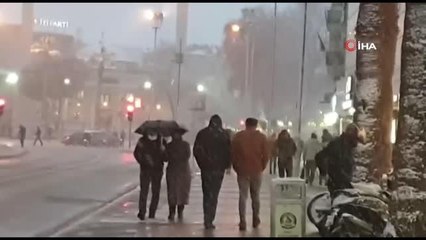 Beklenen kar, Denizli'yi beyaza bürüdü