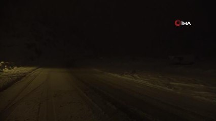 Kar etkisini arttırdı, ekipler çalışmalarını sürdürüyor