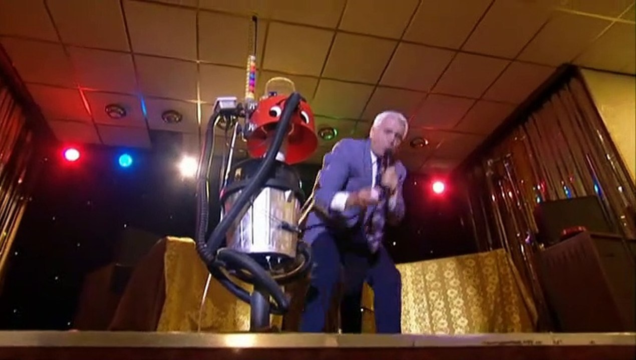 Phoenix Nights S01E02