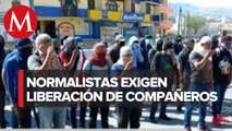 En Guerrero, normalistas protestan para exigir liberación de cinco compañeros