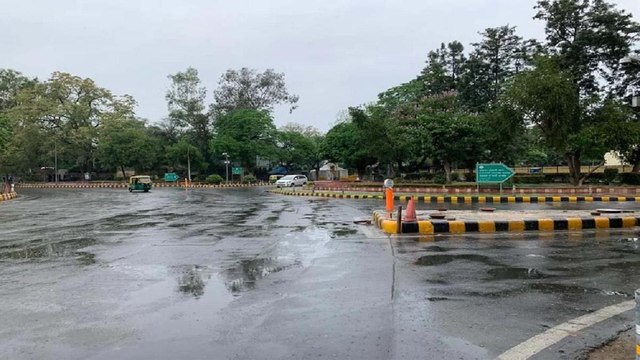 Delhi breaks record of 30 years, heavy rains lashes capital